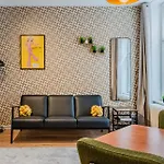 Elegantes City-apartment In Bestlage Daire Berlin