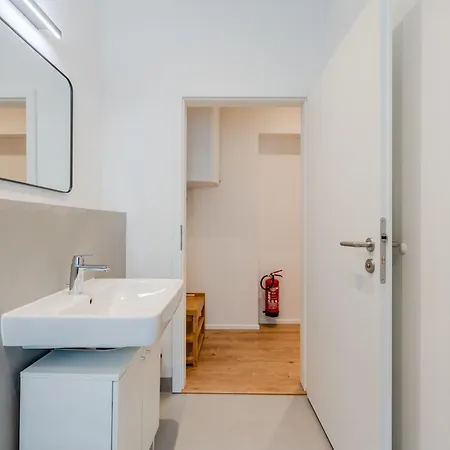 Creative Comfort - Self Check-in Berlin